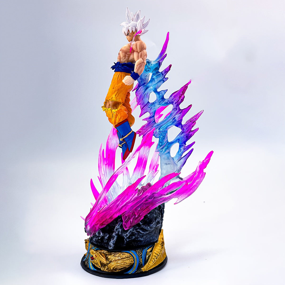 Dragon Ball Super, comfortable Goku, two-color flame special effects scene and dazzling Golden battle platform, the ultimate form, very suitable for fans, size 24cm/9.45 inches, very suitable for gifts, Goku Collectible, Anim